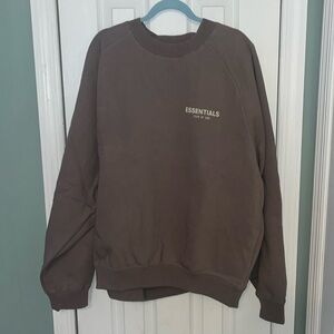 ESSENTIALS CREW NECK